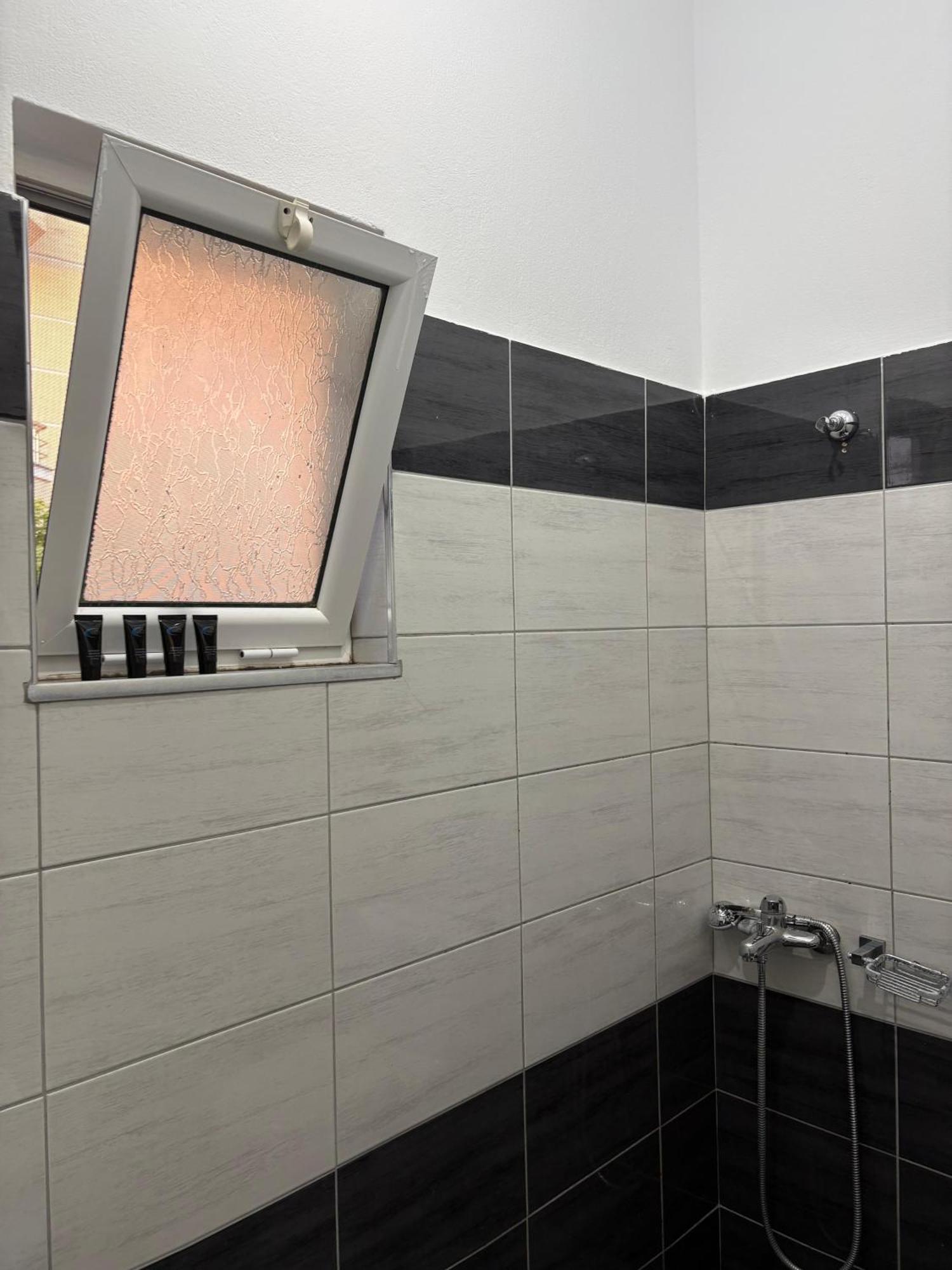 Xhonis Apartments Ksamil Dış mekan fotoğraf