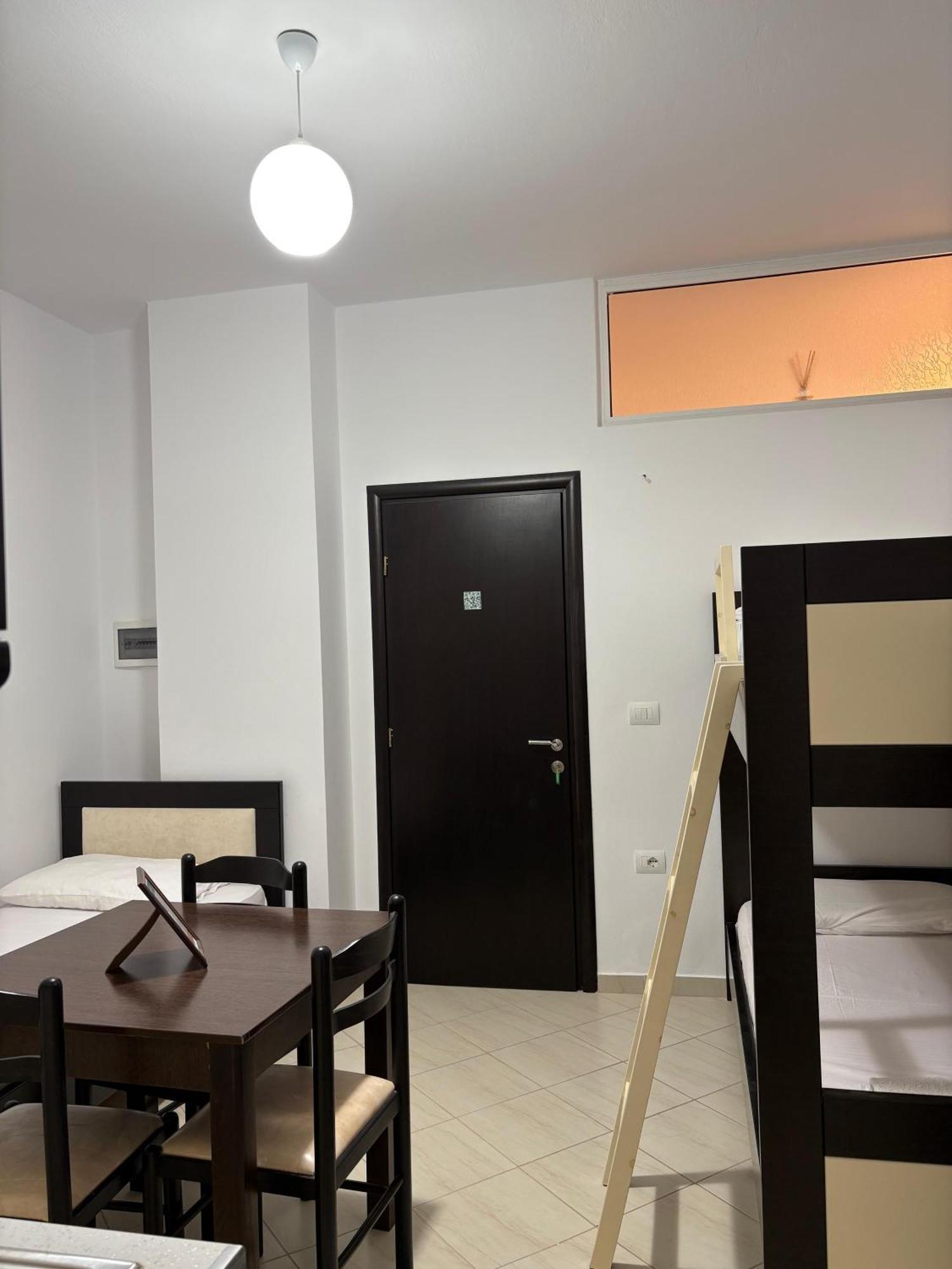 Xhonis Apartments Ksamil Dış mekan fotoğraf